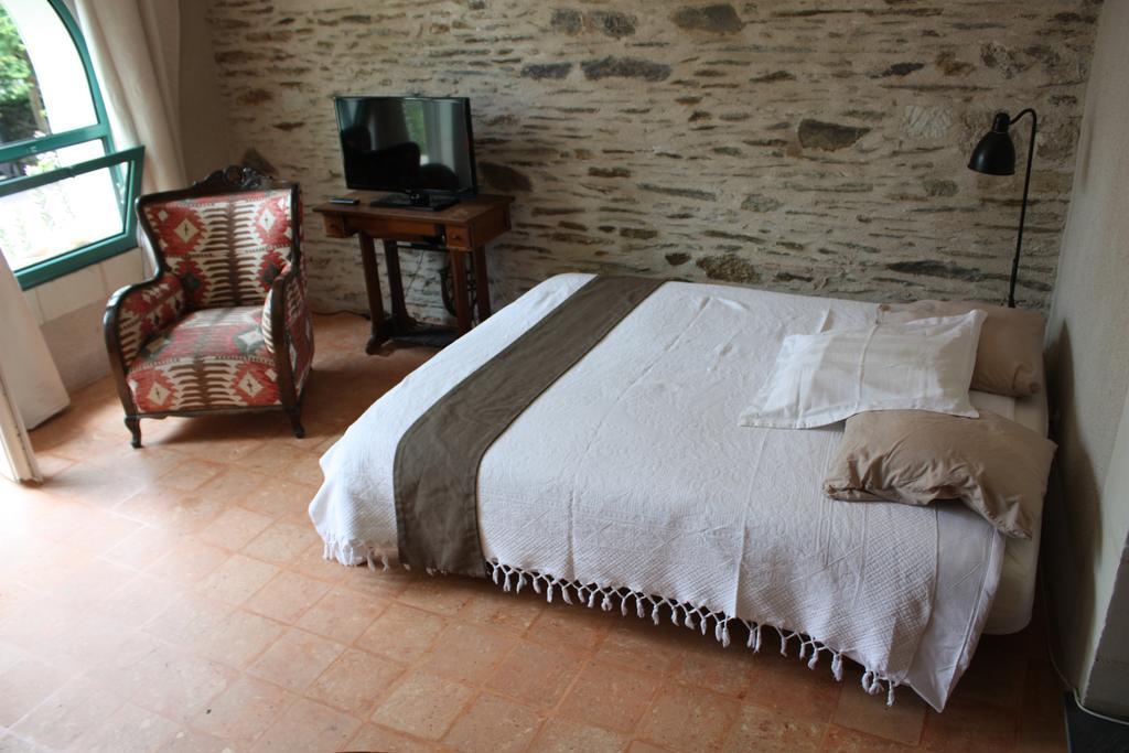 Gites De La Perriere Guest House Bouchemaine Δωμάτιο φωτογραφία